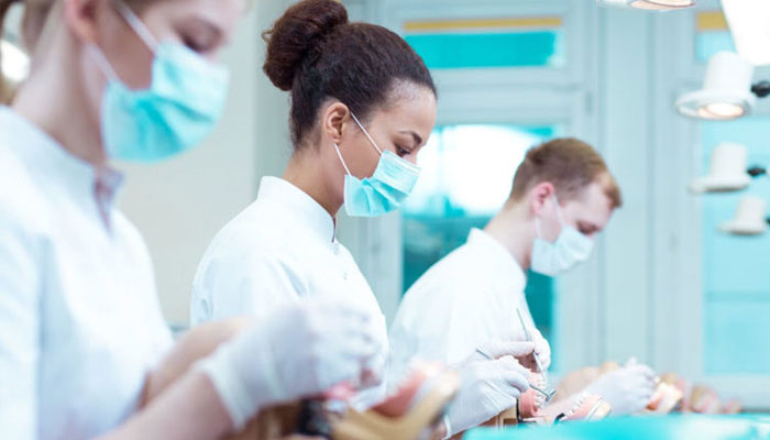 دندانپزشکی در روسیه -  مزایای تحصیل پزشکی در روسیه چیست ؟
