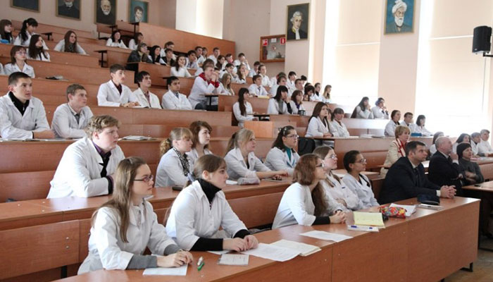 دانشگاه پیراگف - پزشکی در دانشگاه پیراگف