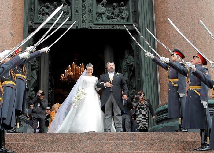 اقامت روسیه از طریق ازدواج-روسانا